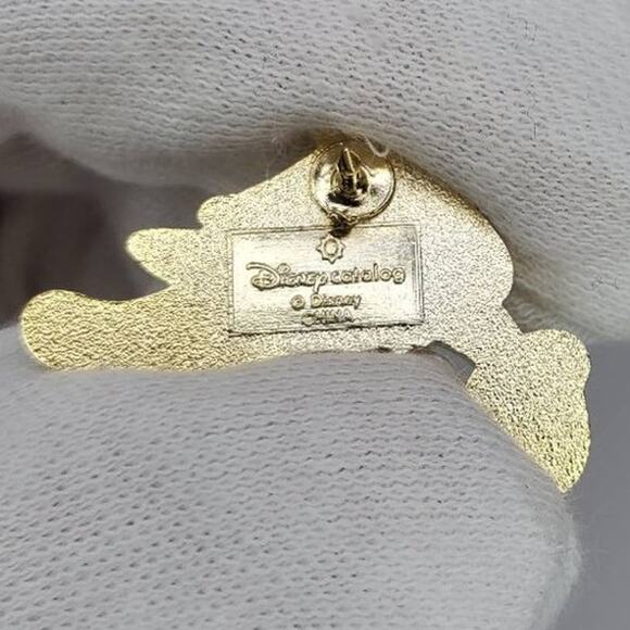 Disney Catalog Evil Weasel LE 1500 Pin RARE Hard to Find - Picture 4 of 6